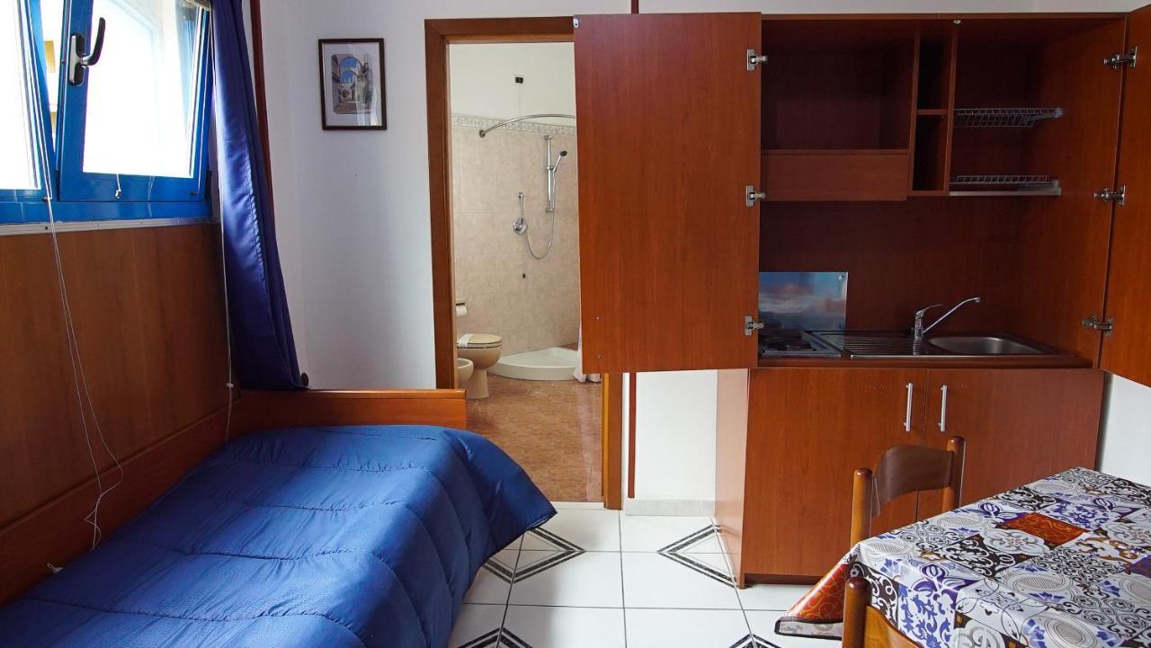 Baia Di Naxos Aparthotel Giardini-Naxos Kültér fotó
