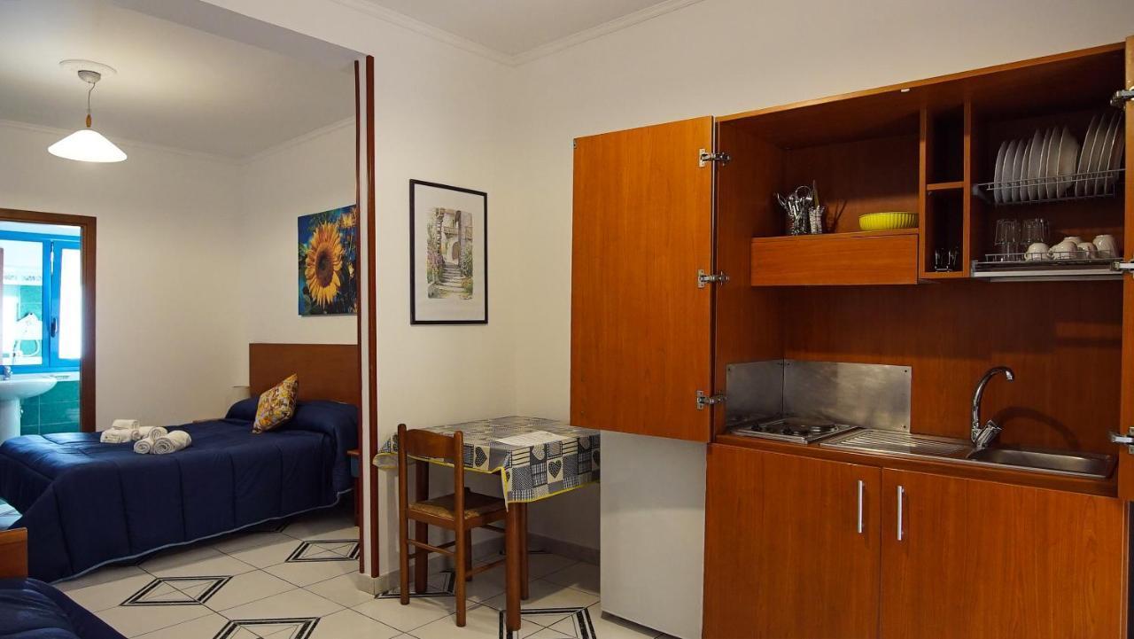 Baia Di Naxos Aparthotel Giardini-Naxos Kültér fotó