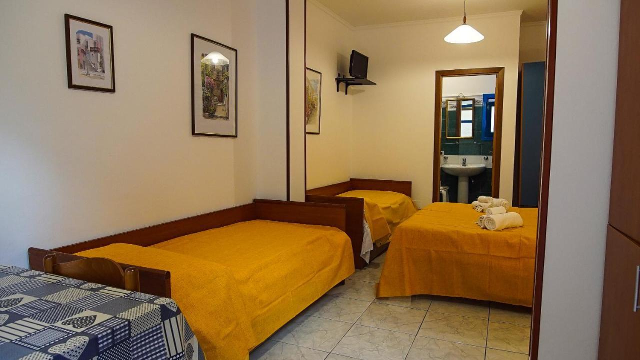 Baia Di Naxos Aparthotel Giardini-Naxos Kültér fotó