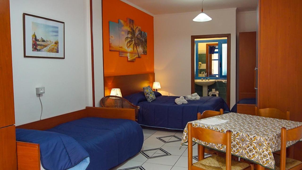 Baia Di Naxos Aparthotel Giardini-Naxos Kültér fotó