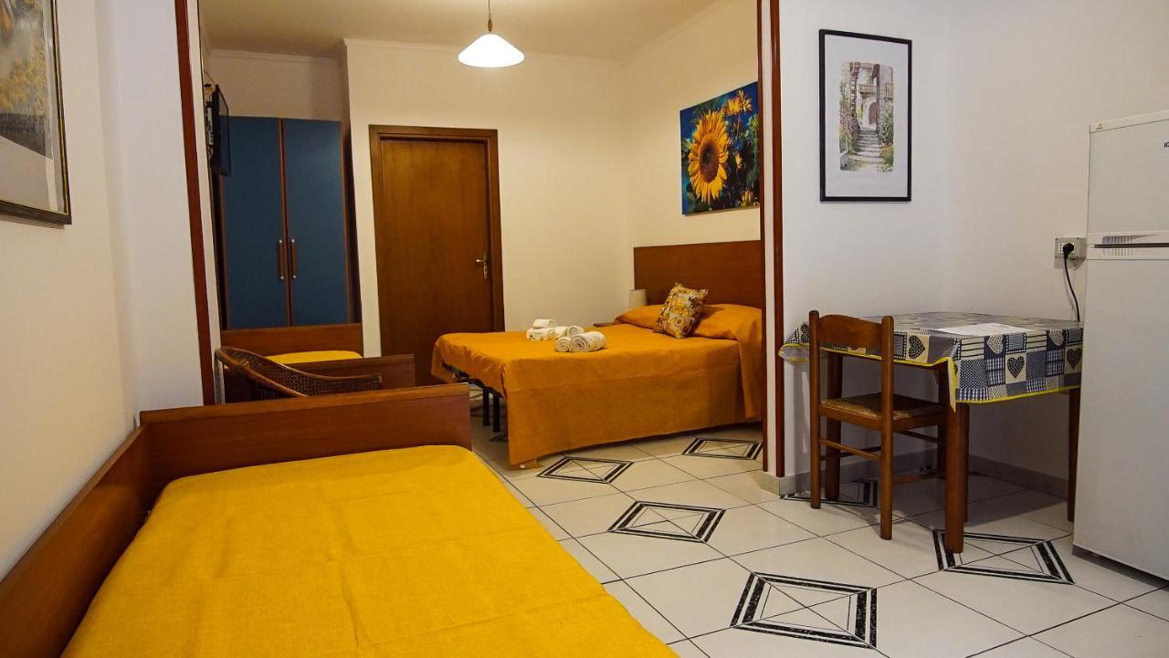 Baia Di Naxos Aparthotel Giardini-Naxos Kültér fotó