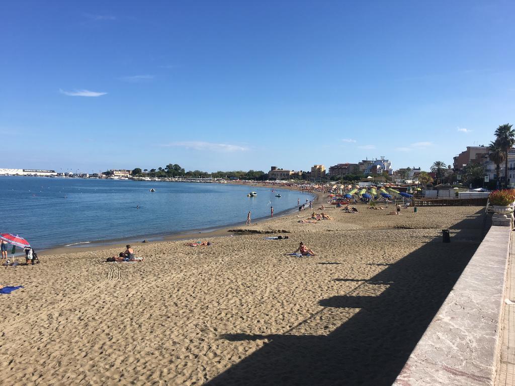 Baia Di Naxos Aparthotel Giardini-Naxos Kültér fotó